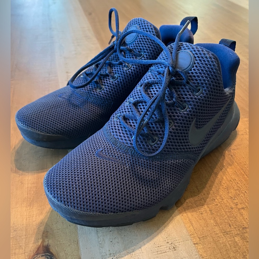 NIKE Presto Fly, Men’s 6, Women’s 7.5